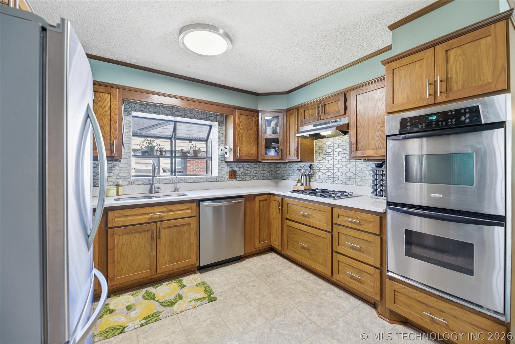 3931 S Oswego Avenue