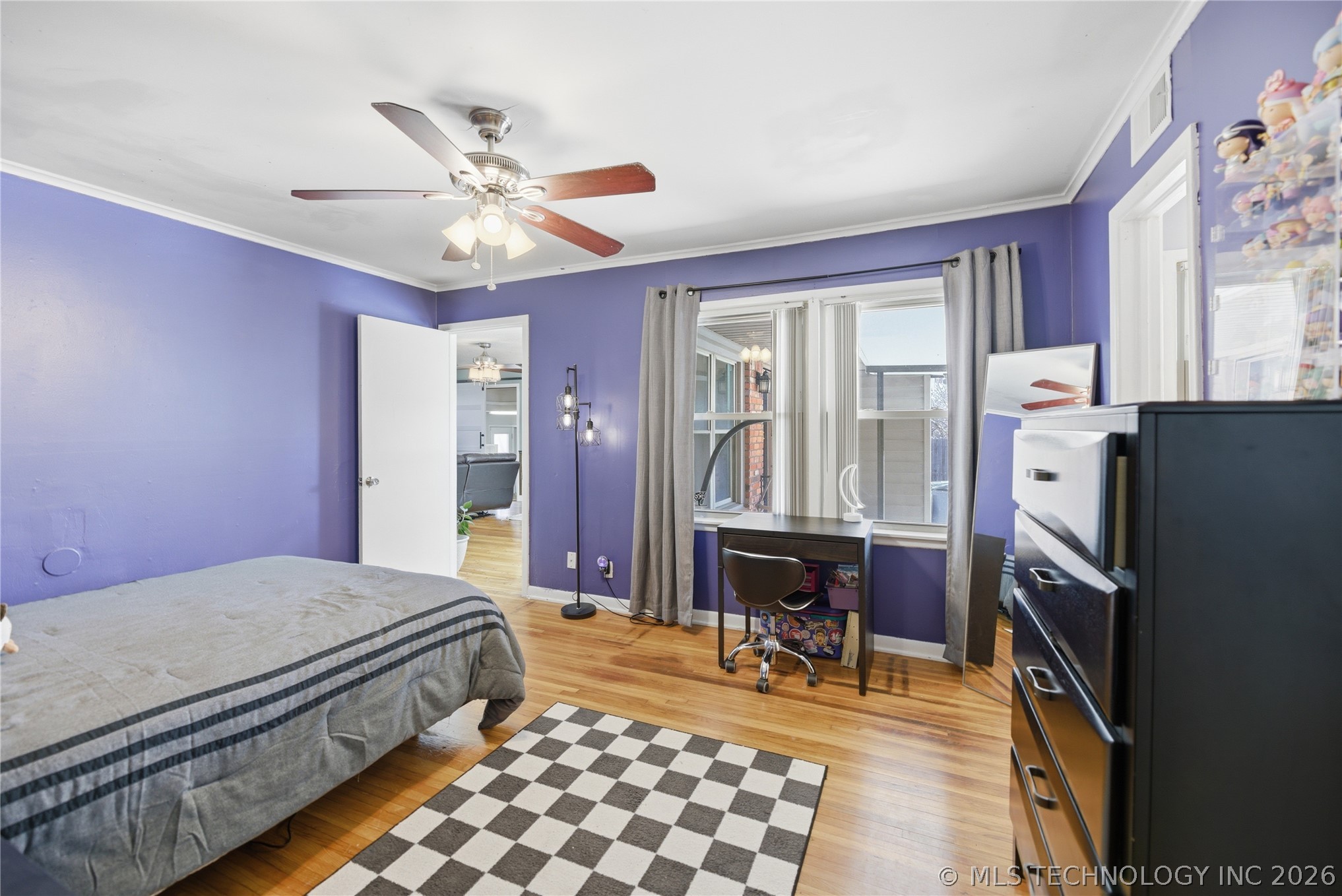 3931 S Oswego Avenue