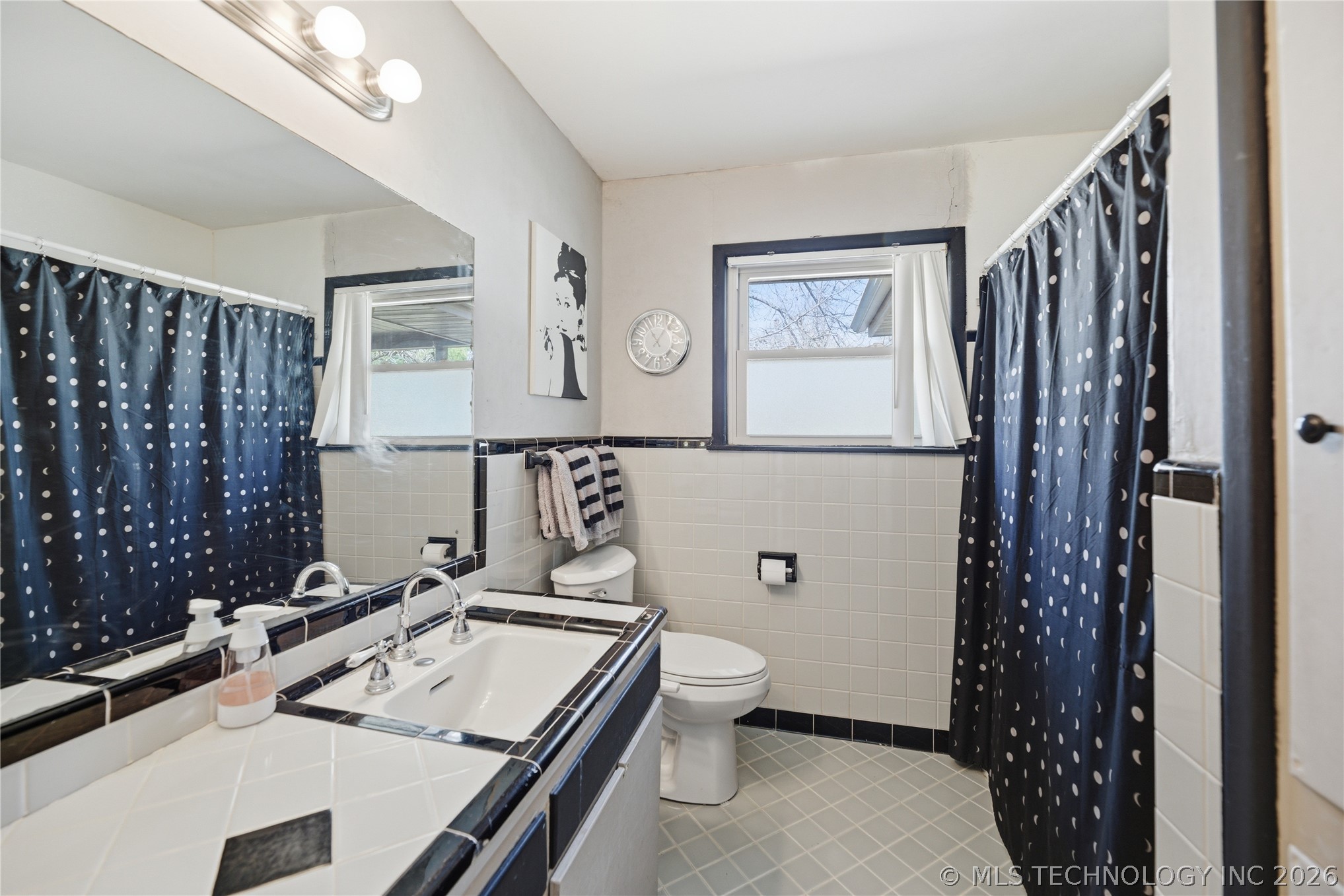 3931 S Oswego Avenue