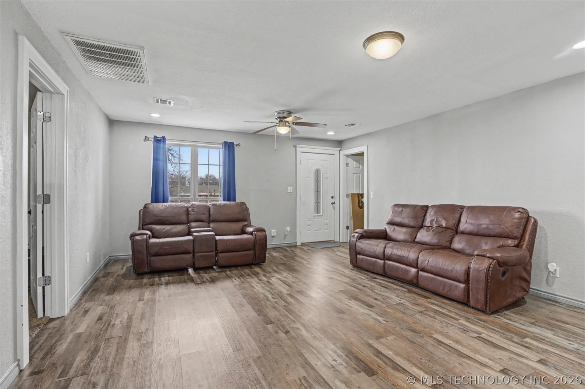 26 S Urbana Street