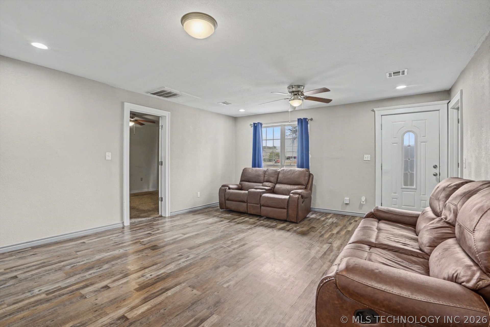 26 S Urbana Street