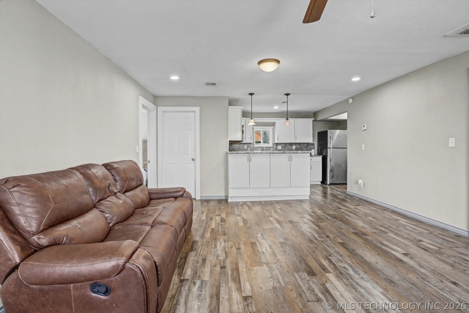 26 S Urbana Street