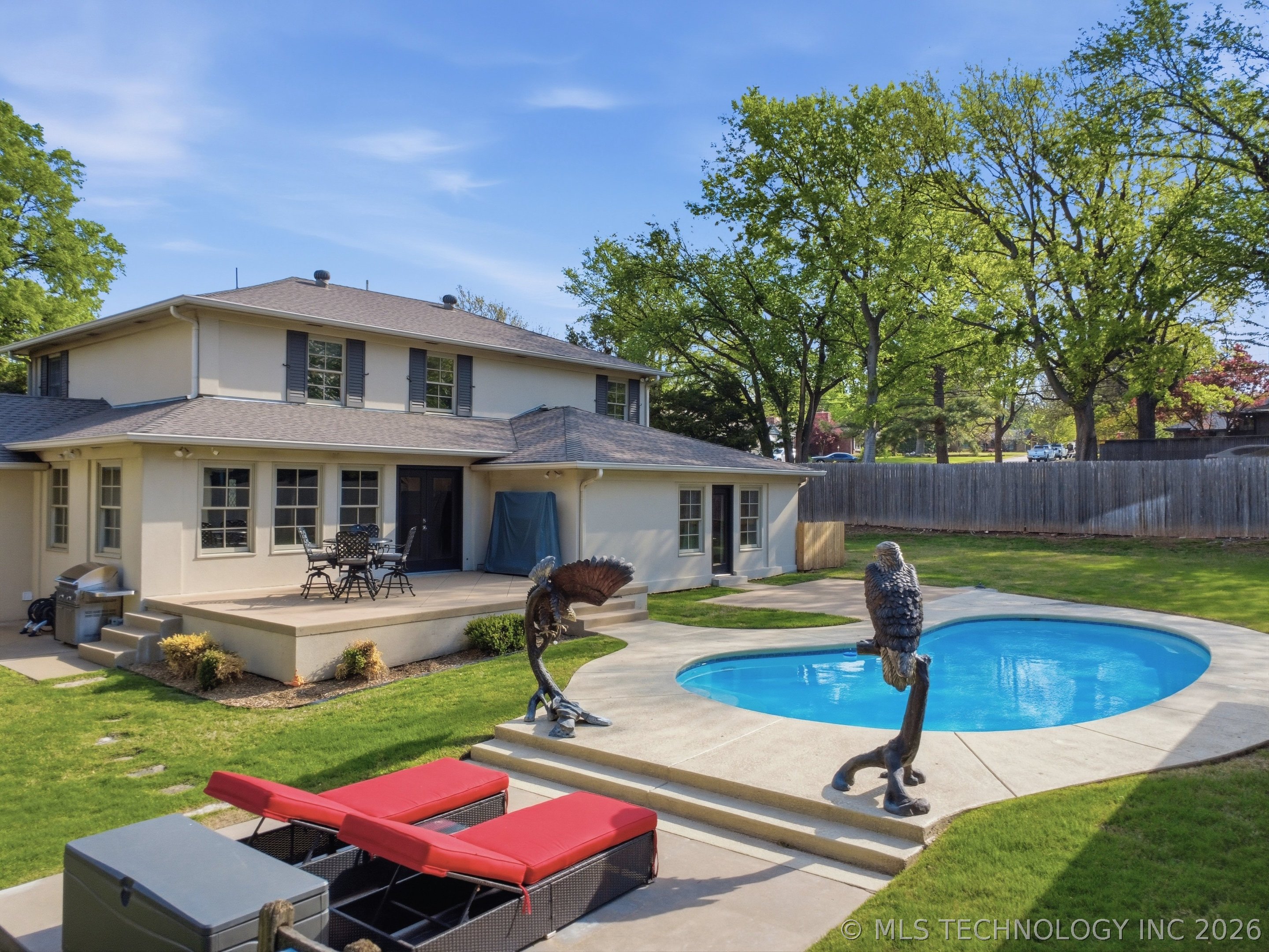 2264 E 37th Street
