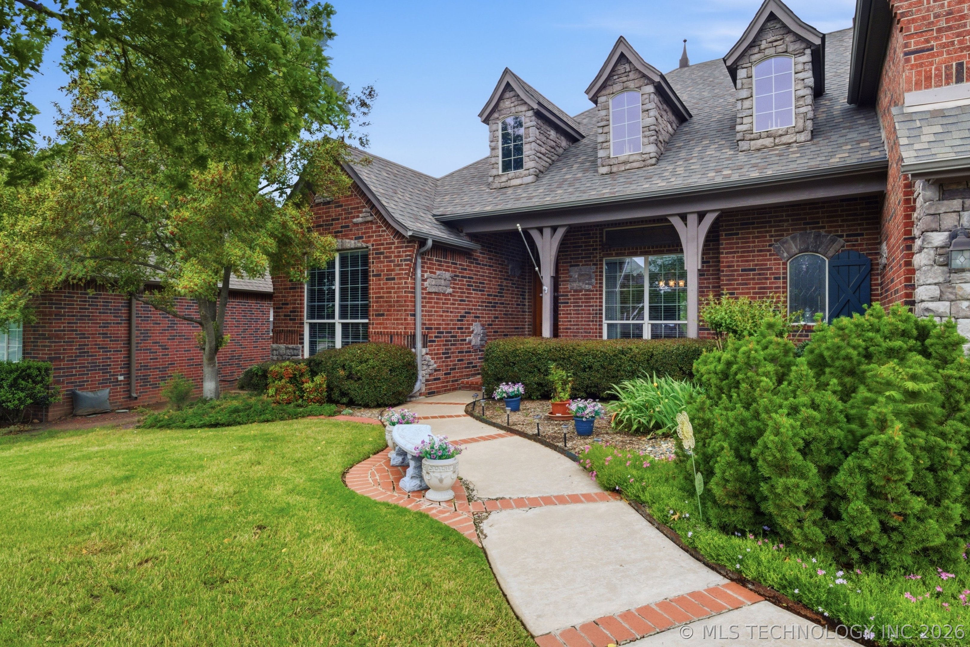 1504 W Trenton Street