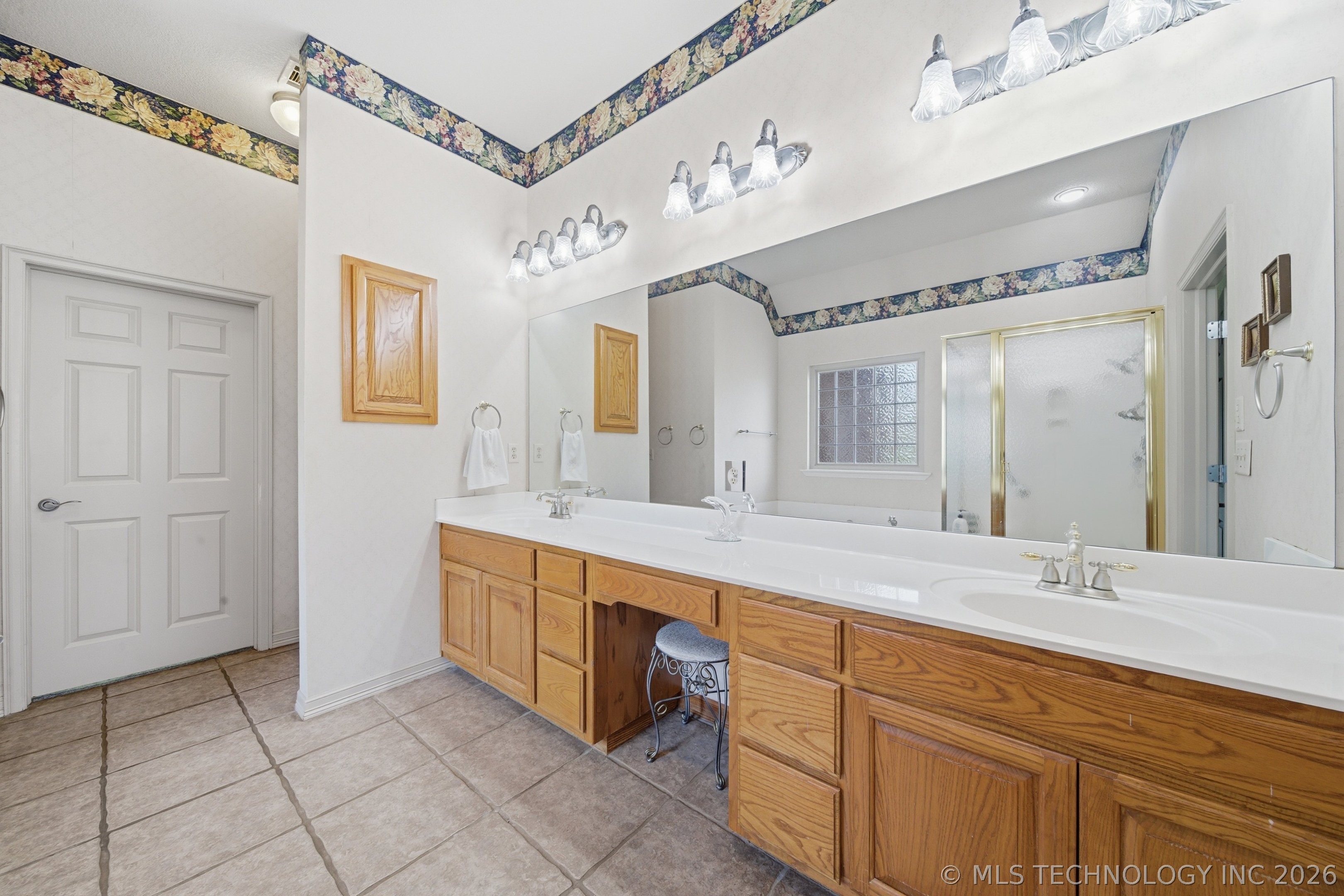 1504 W Trenton Street