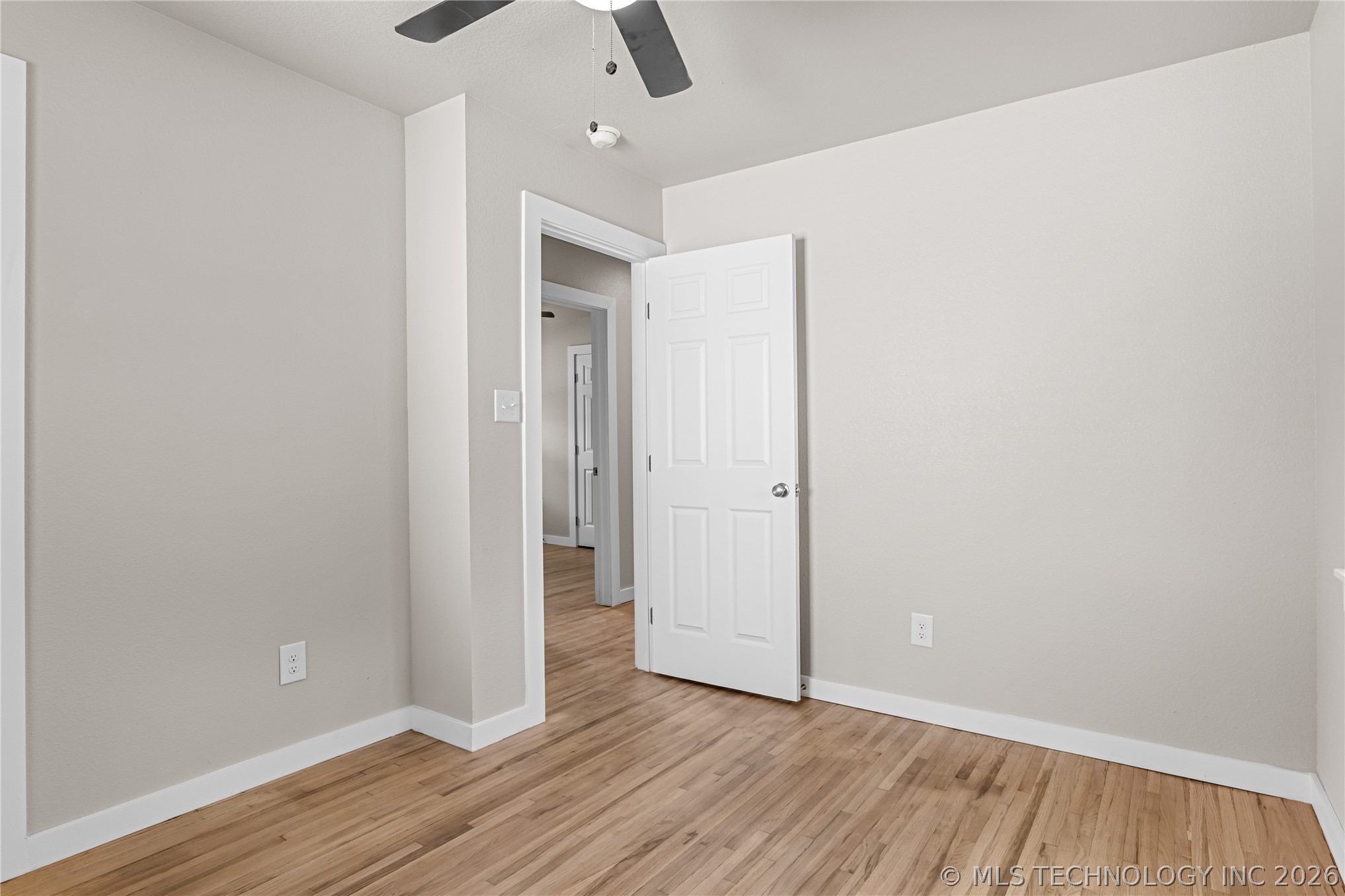 2139 W 46th Place