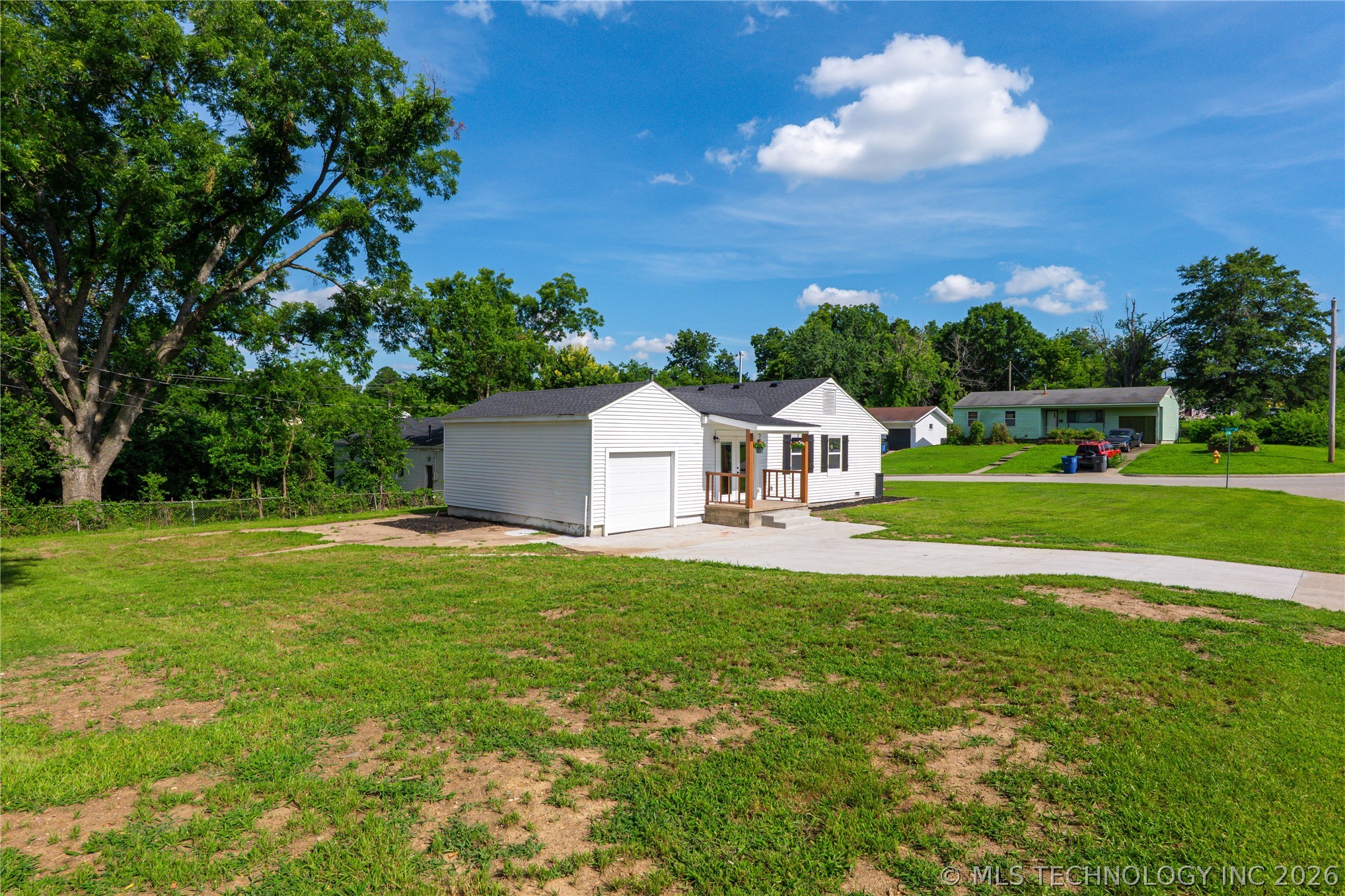 2139 W 46th Place