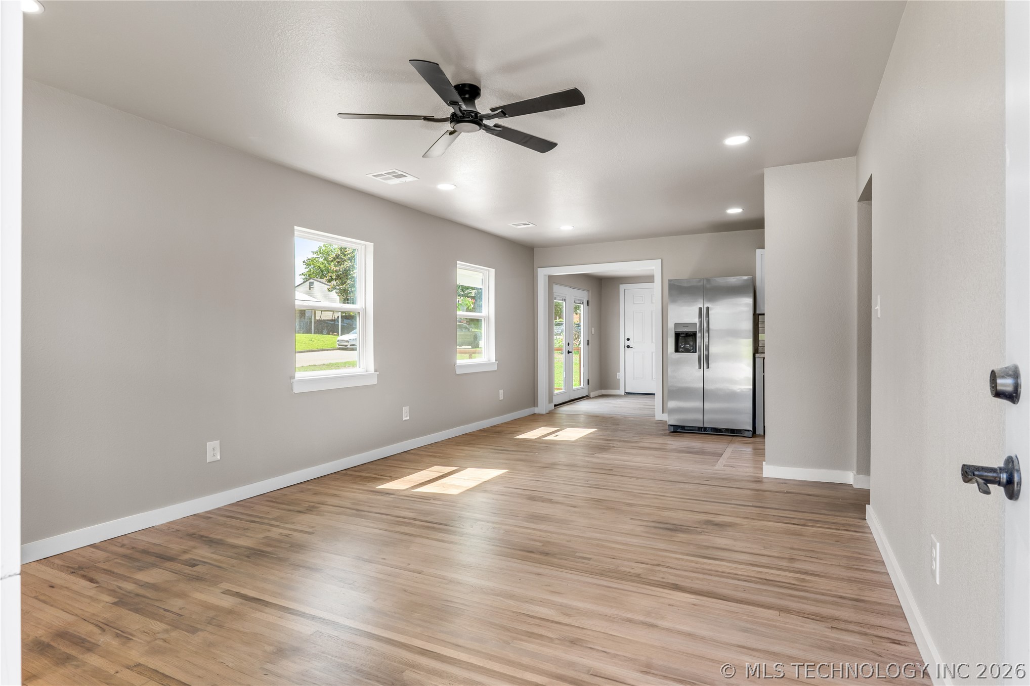2139 W 46th Place