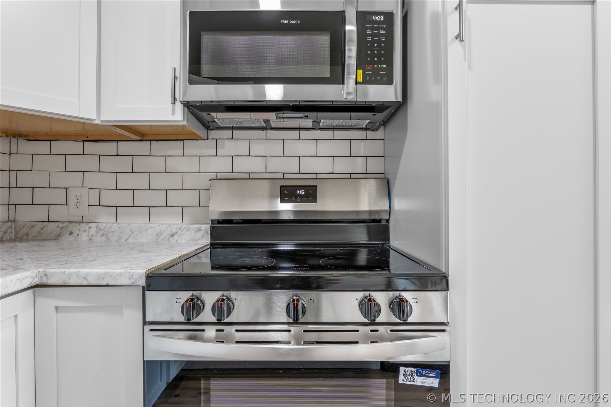 2139 W 46th Place