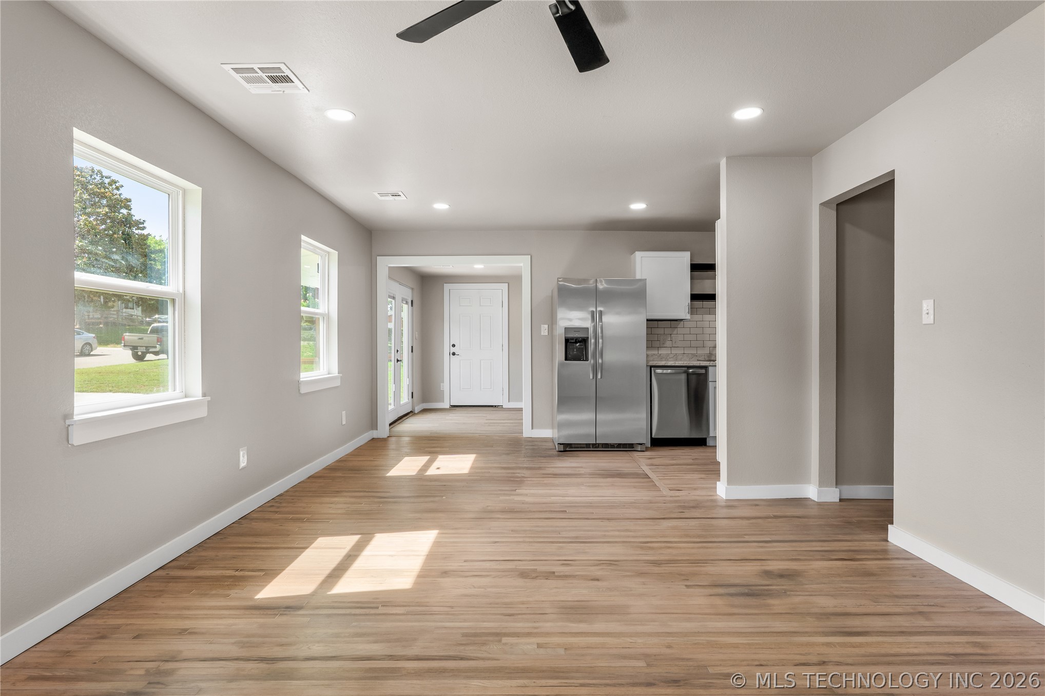 2139 W 46th Place