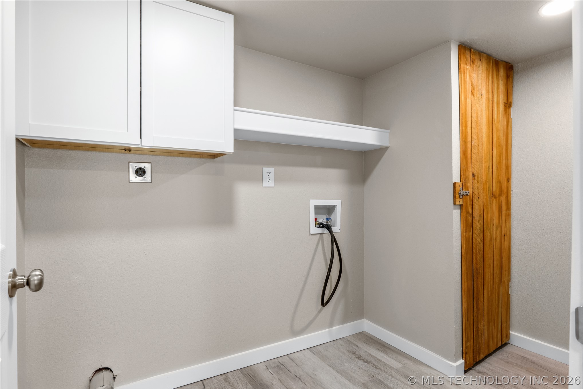 2139 W 46th Place
