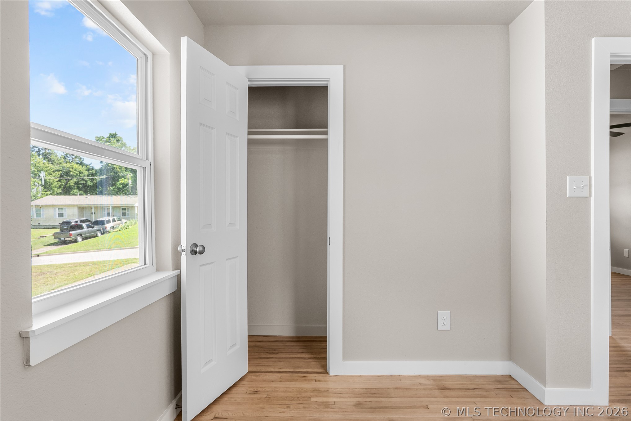 2139 W 46th Place