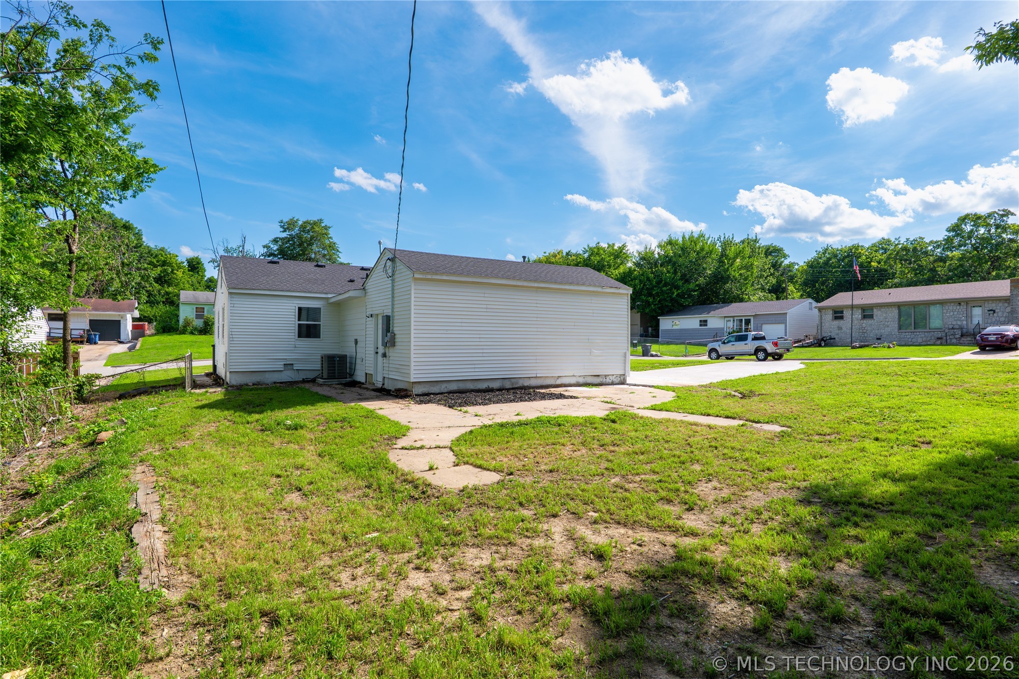 2139 W 46th Place