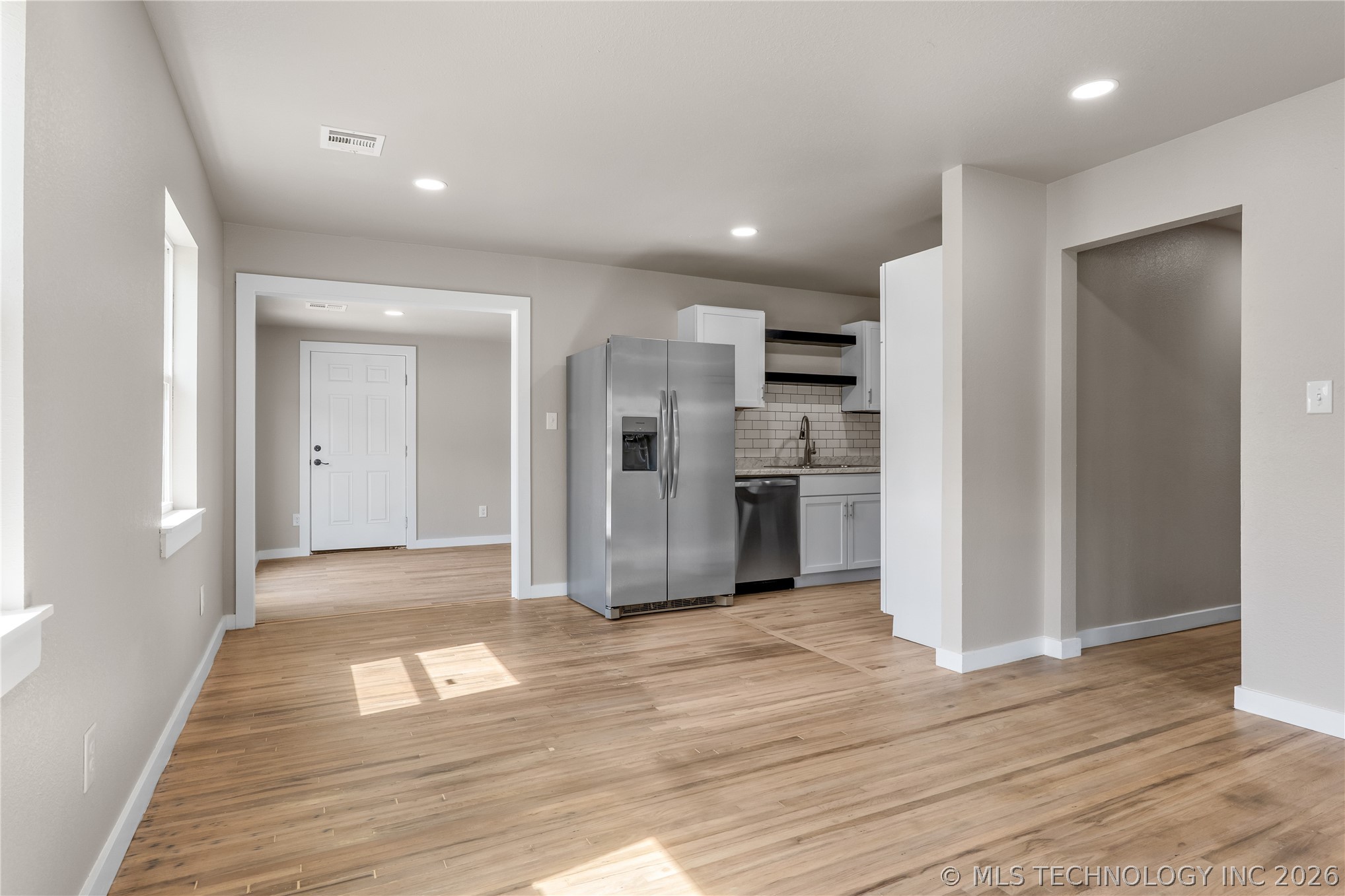 2139 W 46th Place