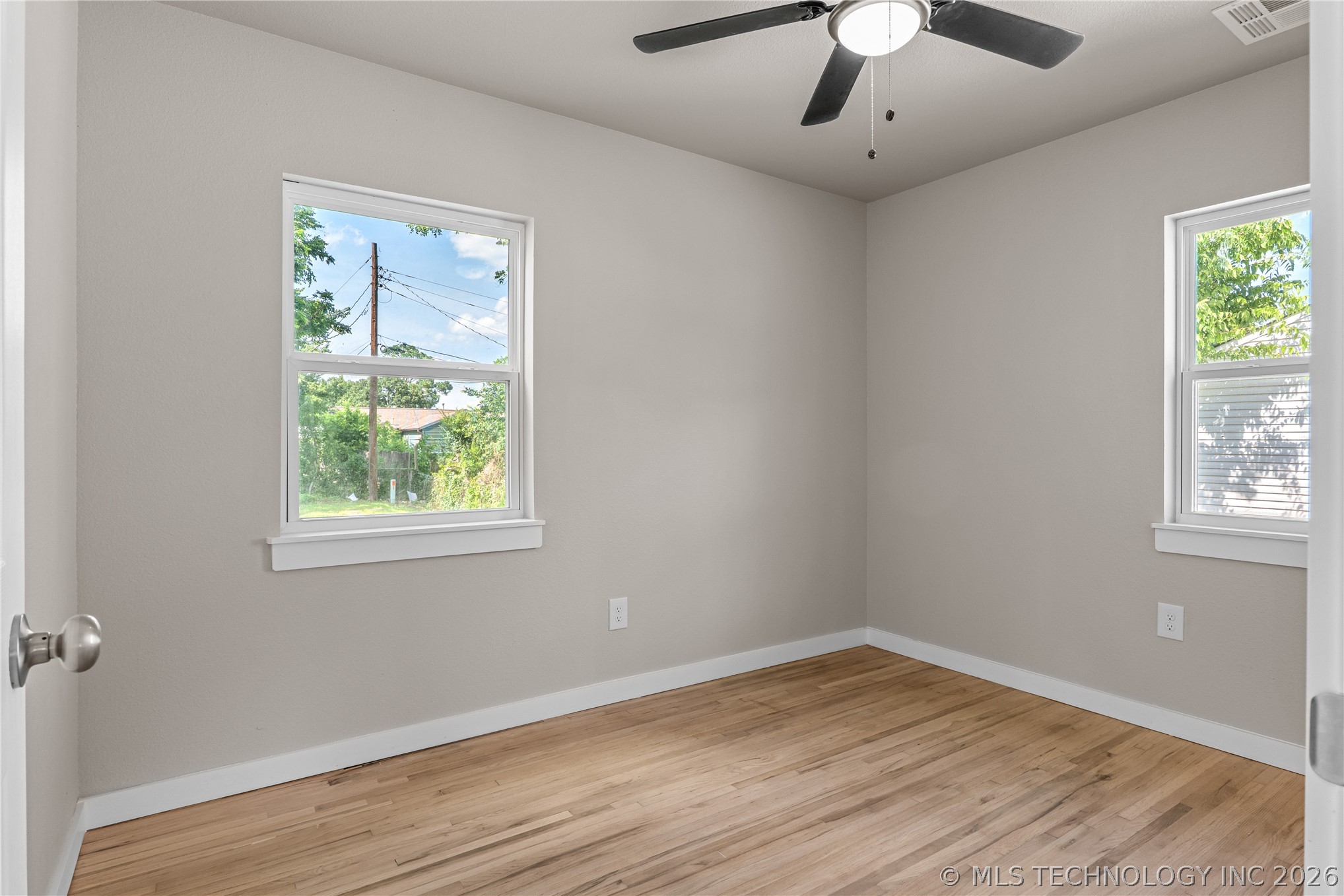 2139 W 46th Place