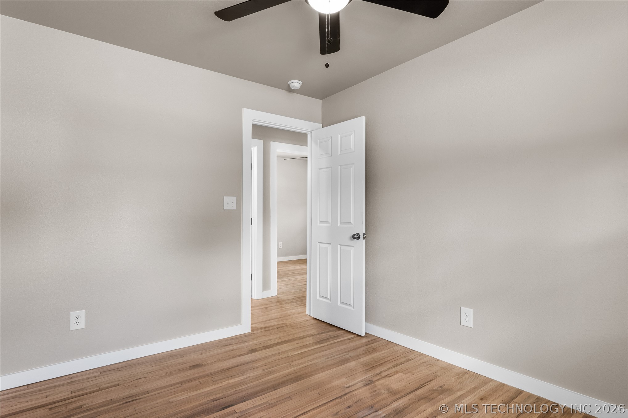 2139 W 46th Place