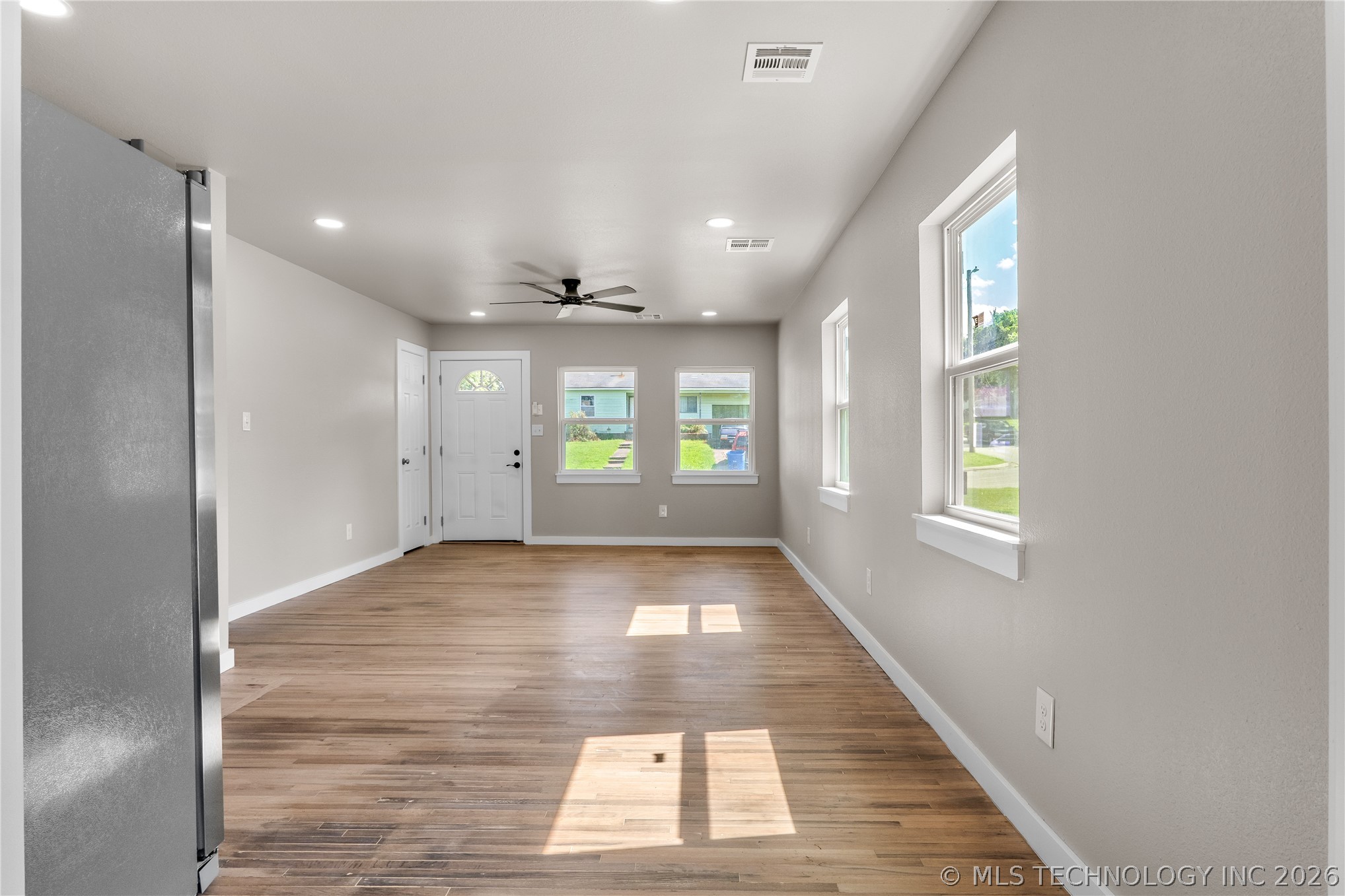 2139 W 46th Place