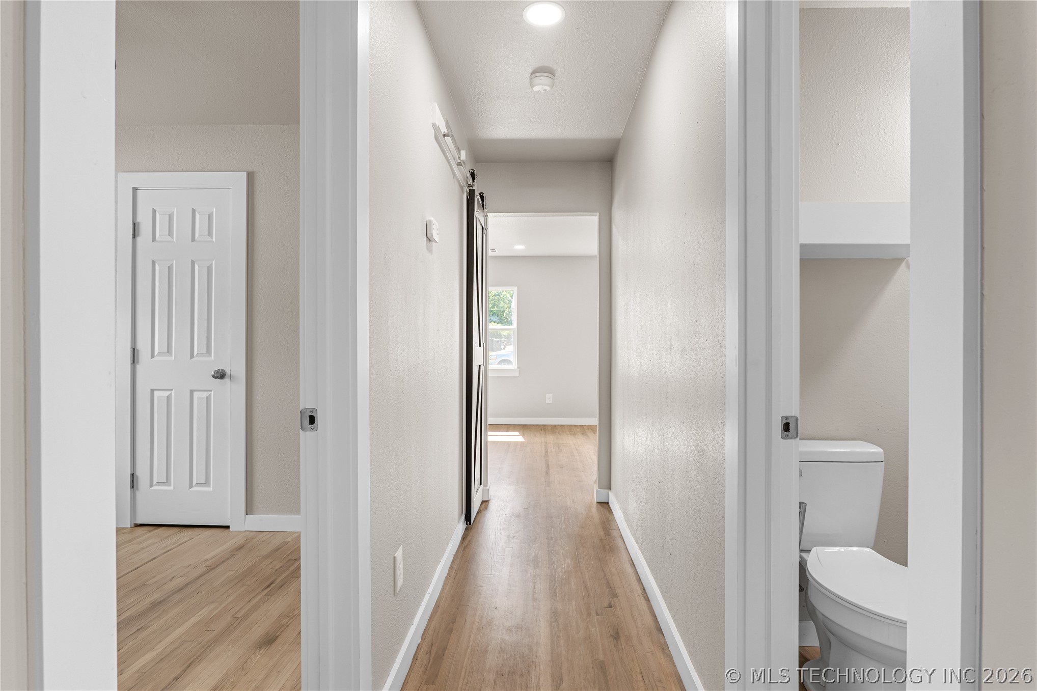2139 W 46th Place