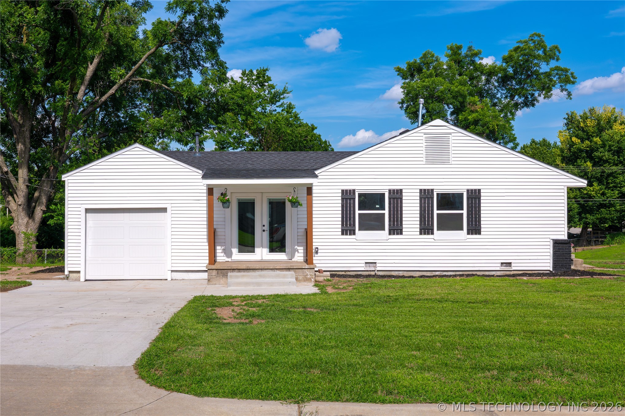 2139 W 46th Place