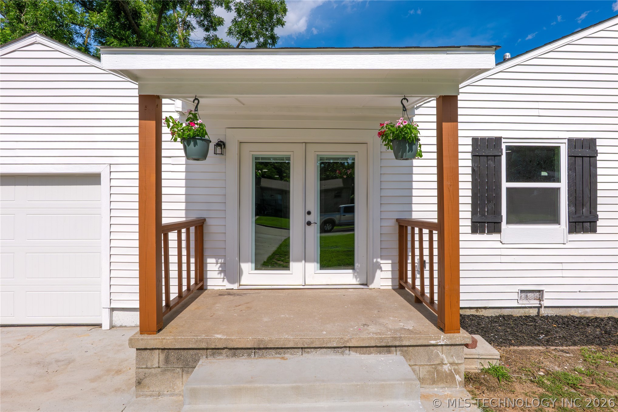 2139 W 46th Place