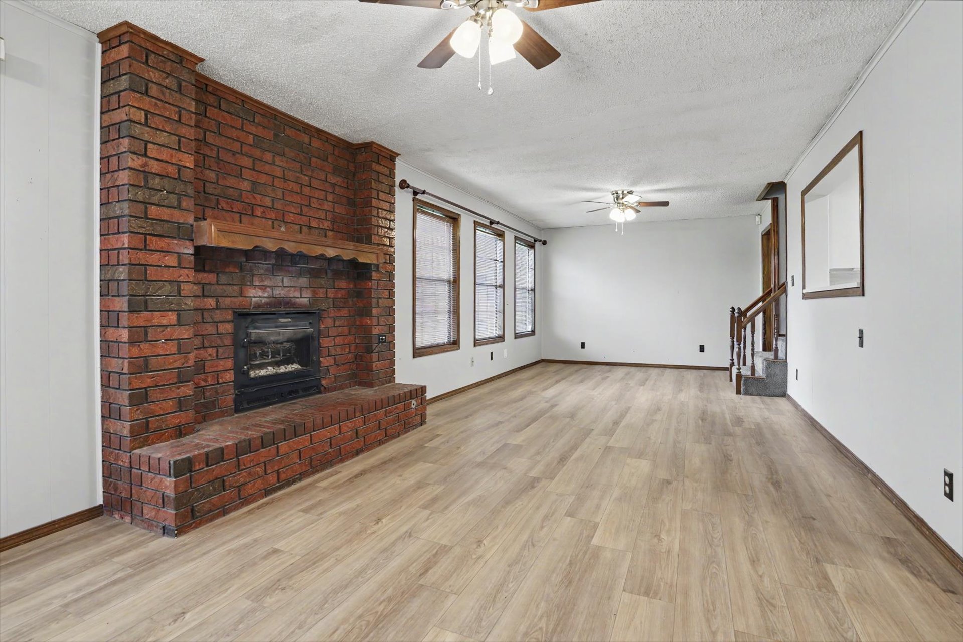 546 N 38 West Avenue