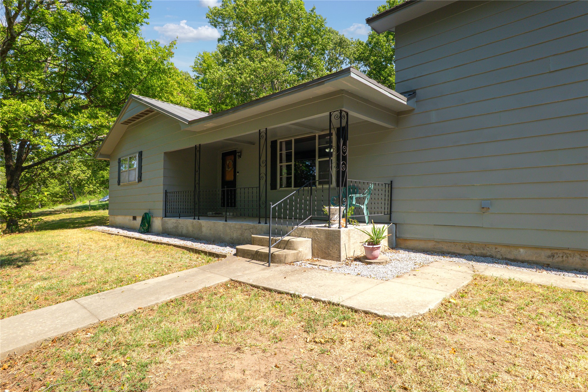 24092 S Black Valley Road