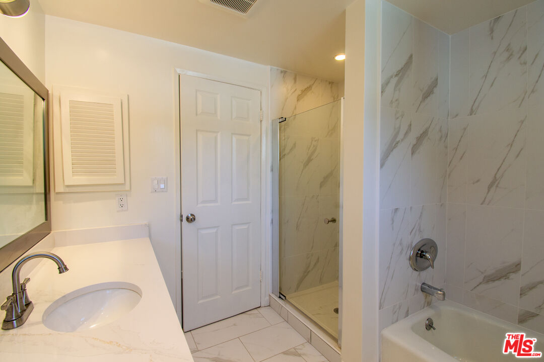 853 18th St Unit: 7