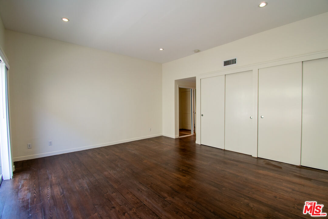 853 18th St Unit: 7
