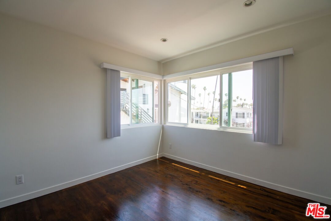 853 18th St Unit: 7