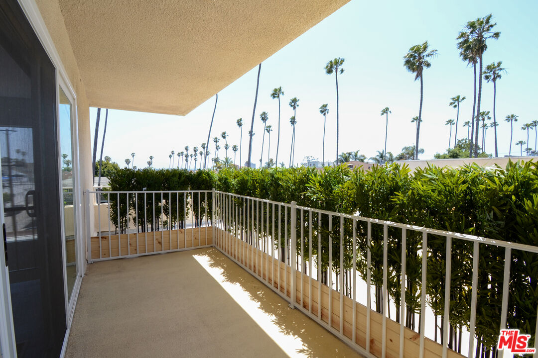 853 18th St Unit: 7