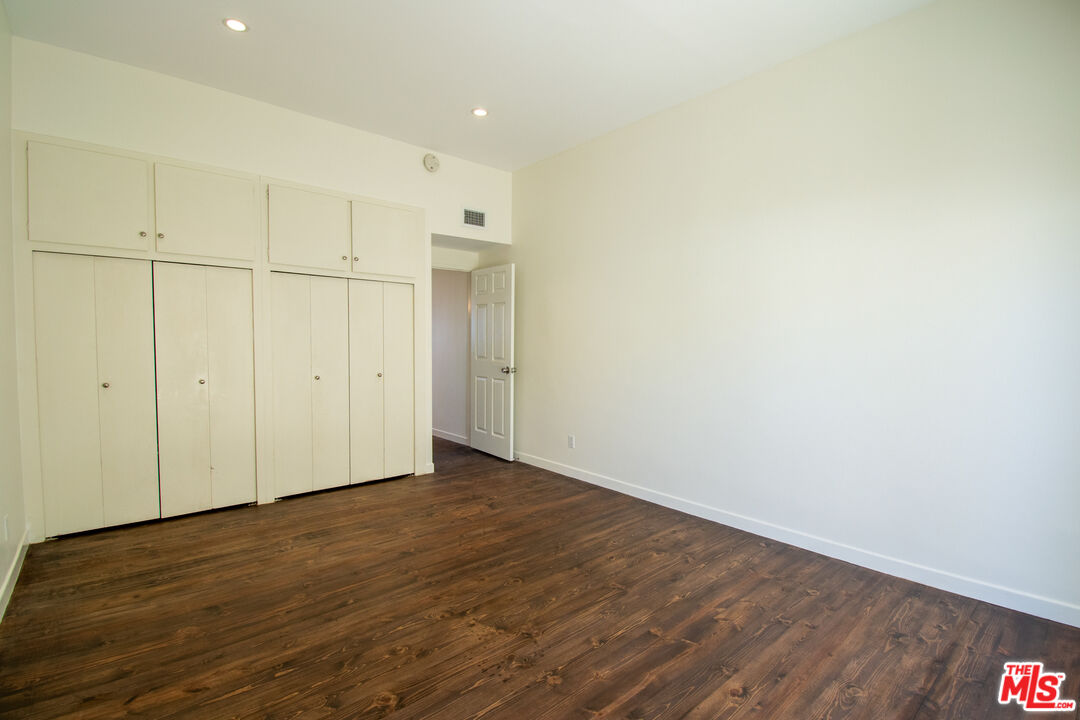 853 18th St Unit: 7