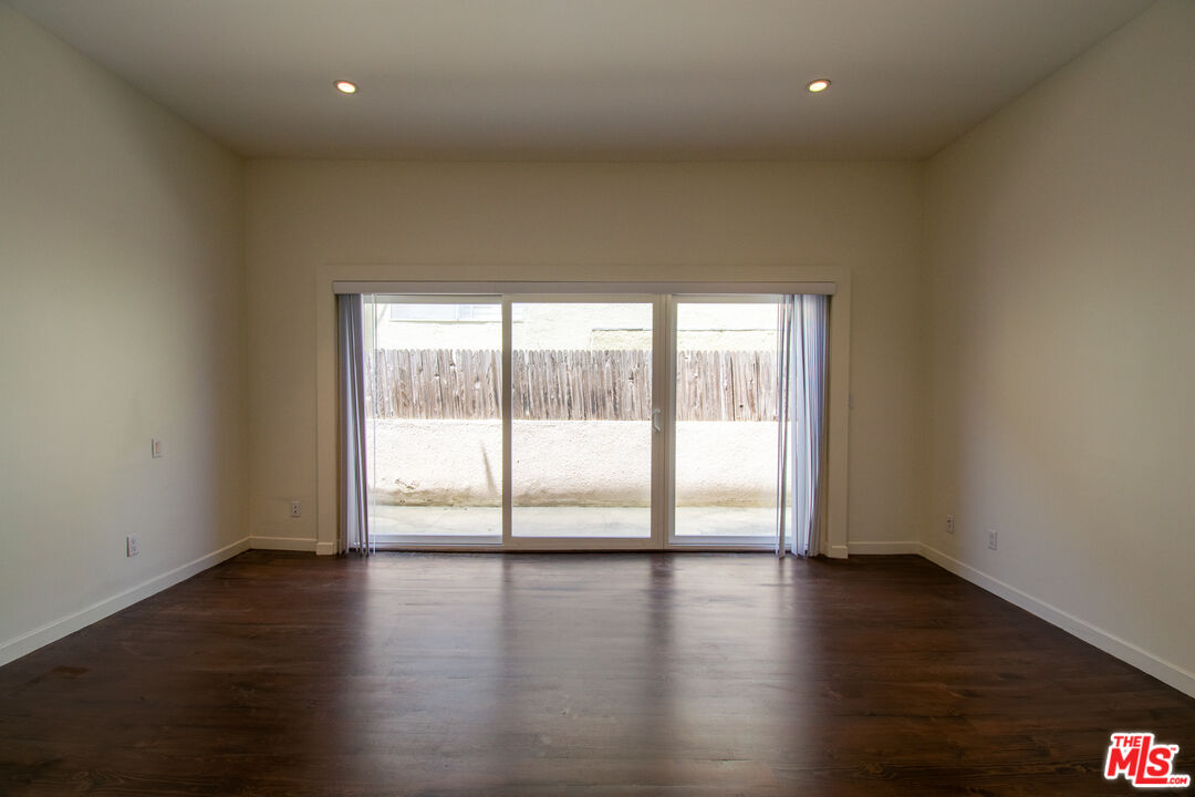 853 18th St Unit: 7