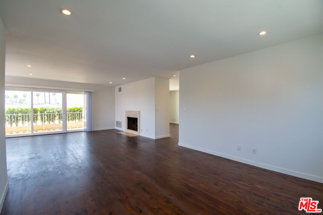 853 18th St Unit: 7