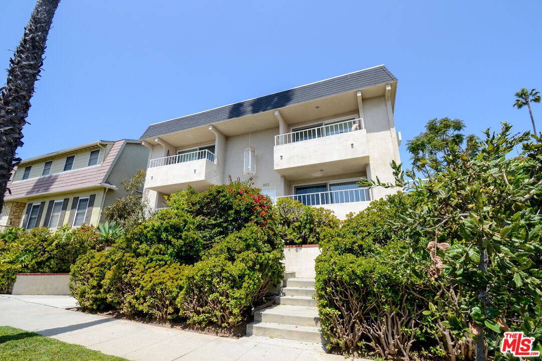 853 18th St Unit: 7