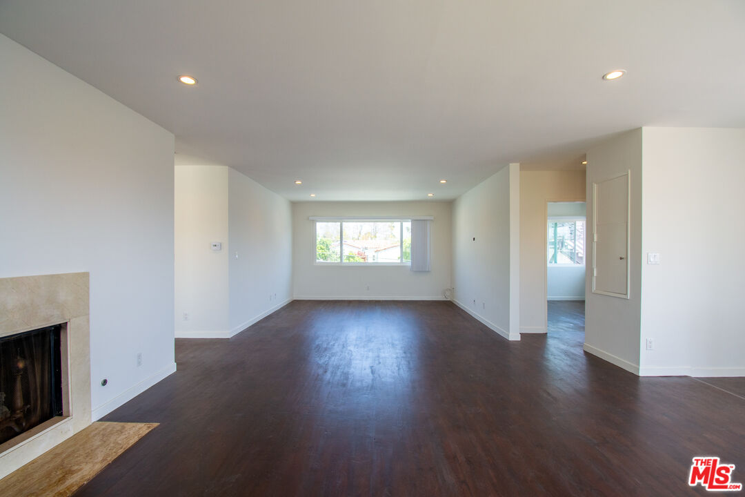 853 18th St Unit: 7