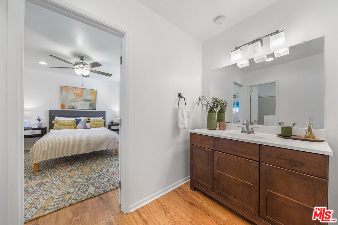 4358 Berryman Ave Unit: 9