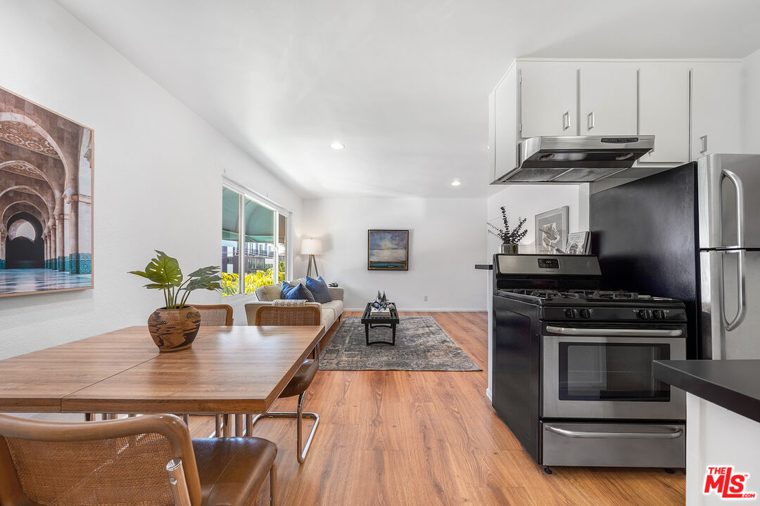 4358 Berryman Ave Unit: 9