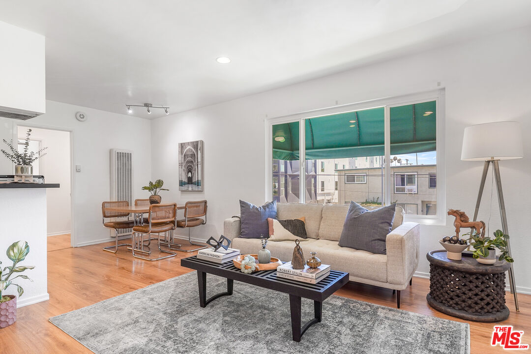 4358 Berryman Ave Unit: 9