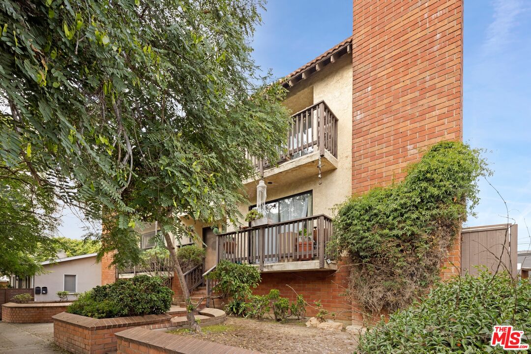 2412 Ocean Ave Unit: 2