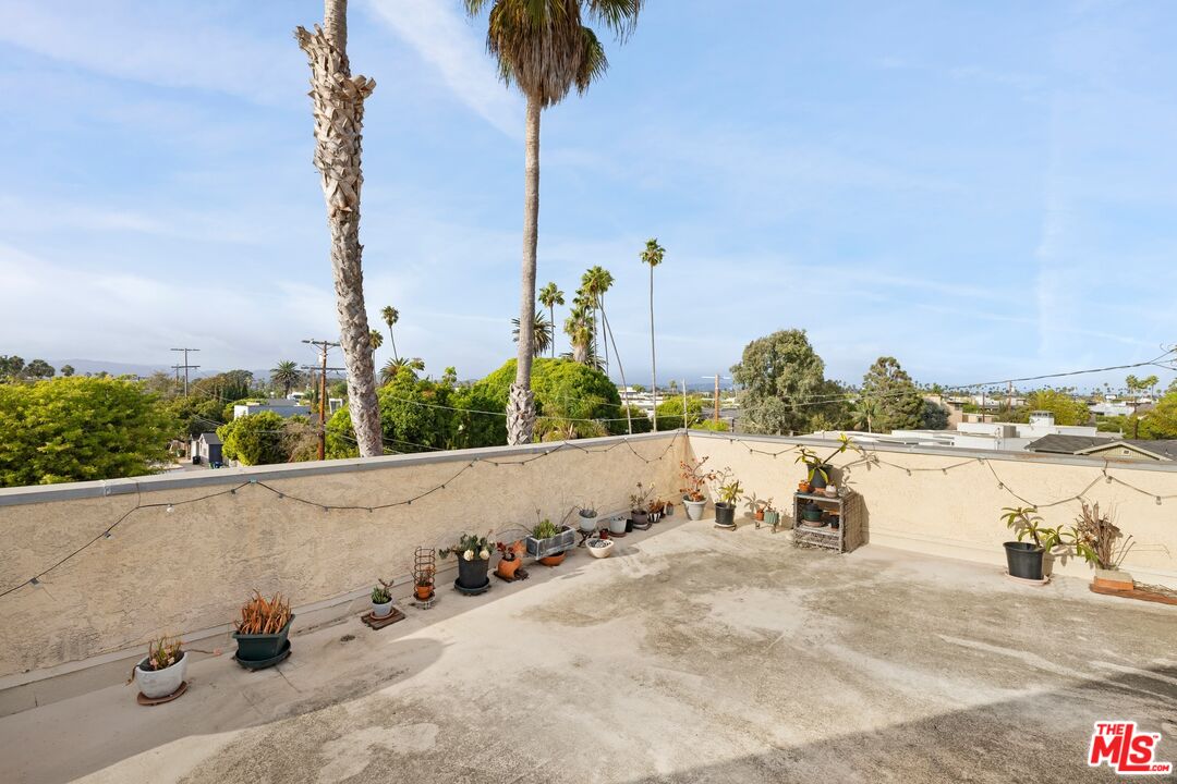 2412 Ocean Ave Unit: 2