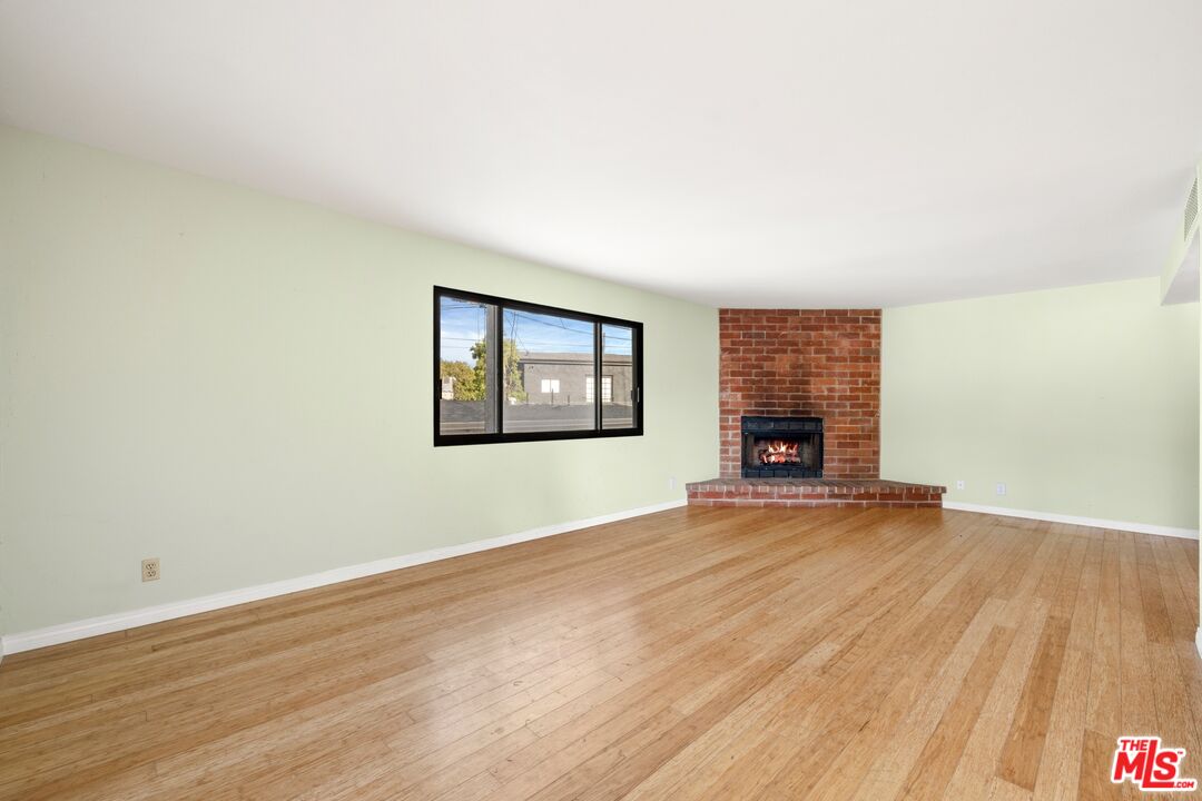 2412 Ocean Ave Unit: 2