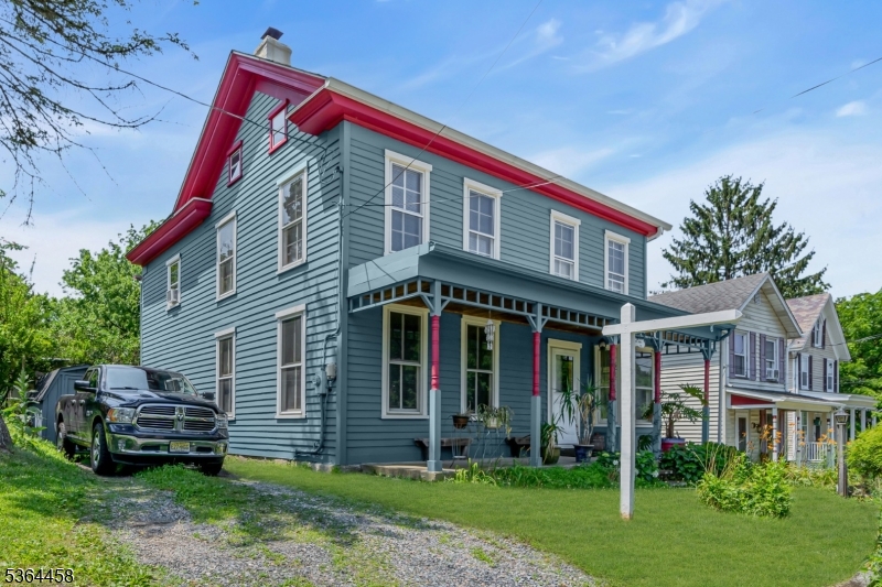 135 Main St