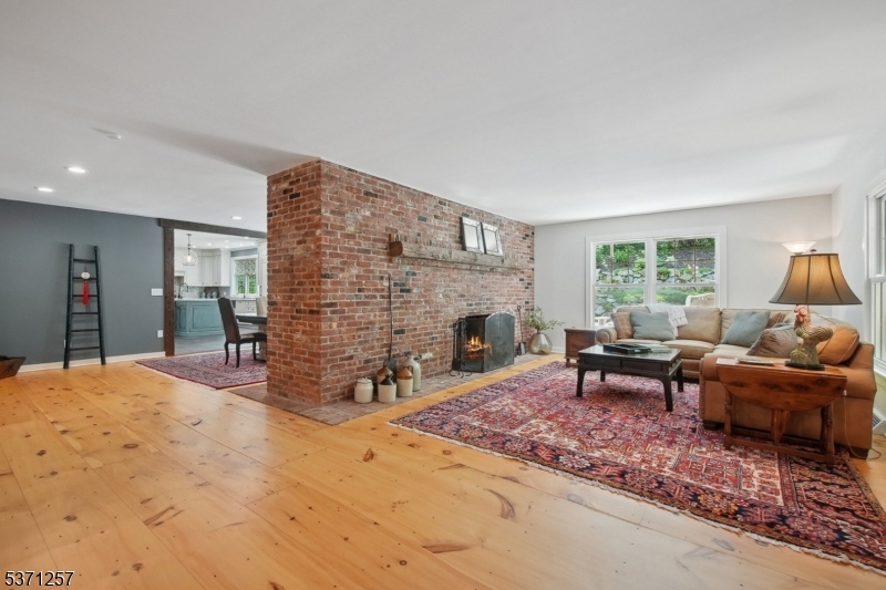 12 Water St