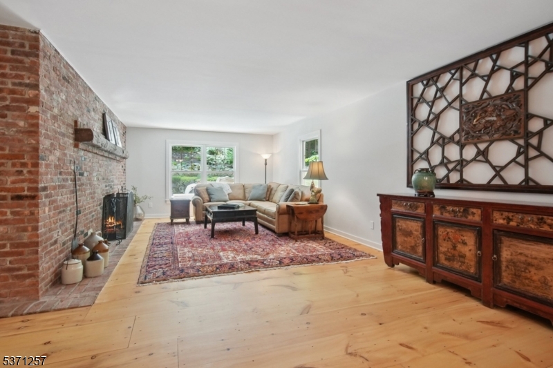 12 Water St