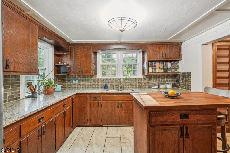 34 Farmersville Rd