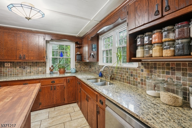 34 Farmersville Rd