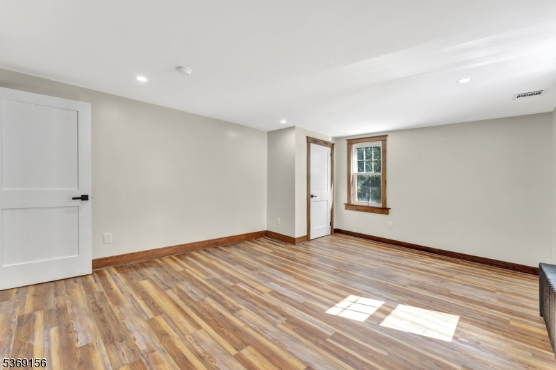 18 Edge Hill Rd