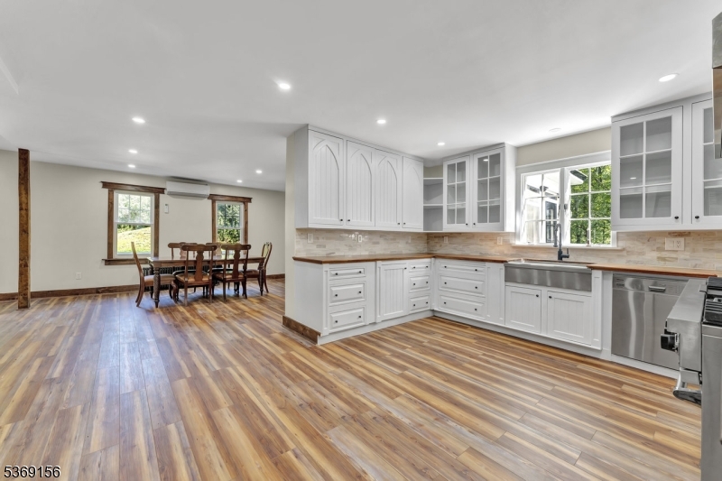 18 Edge Hill Rd