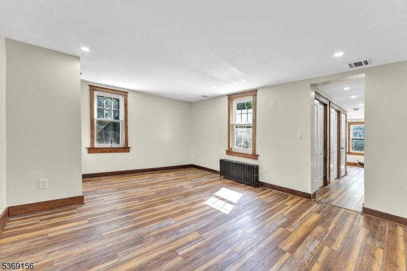 18 Edge Hill Rd