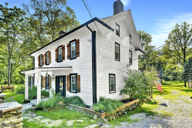 18 Edge Hill Rd